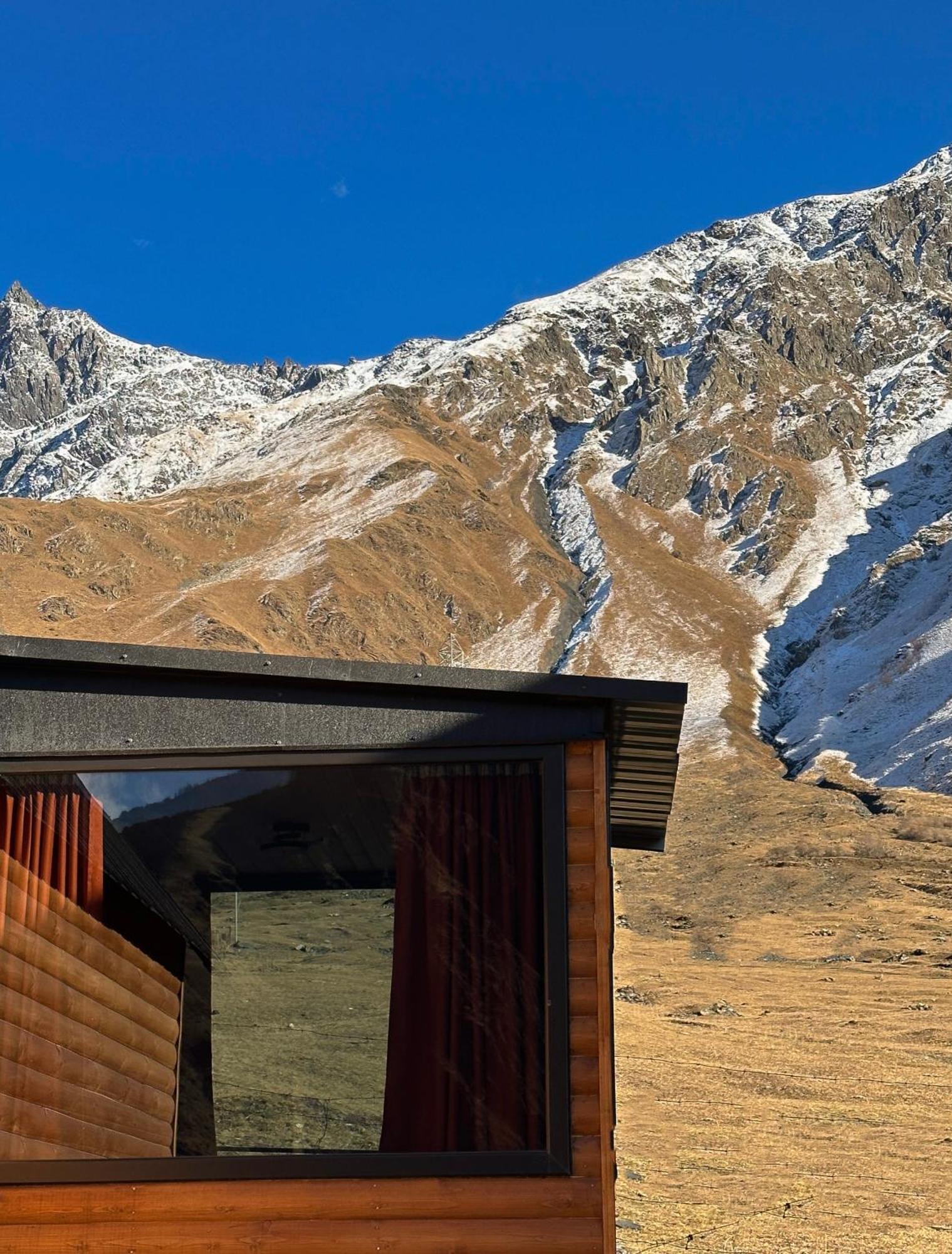 Kazbegi Inn Cottages Esterno foto