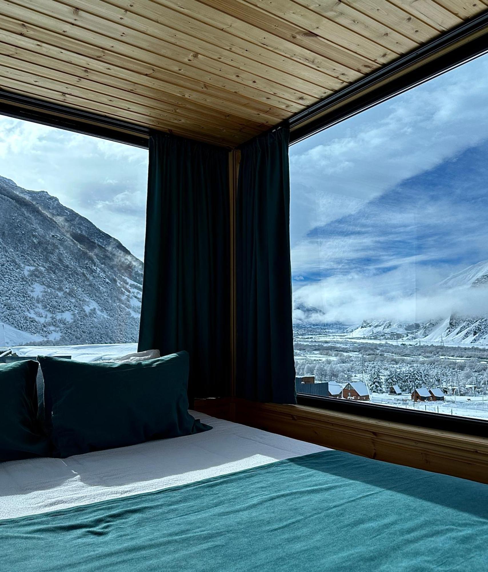 Kazbegi Inn Cottages Esterno foto