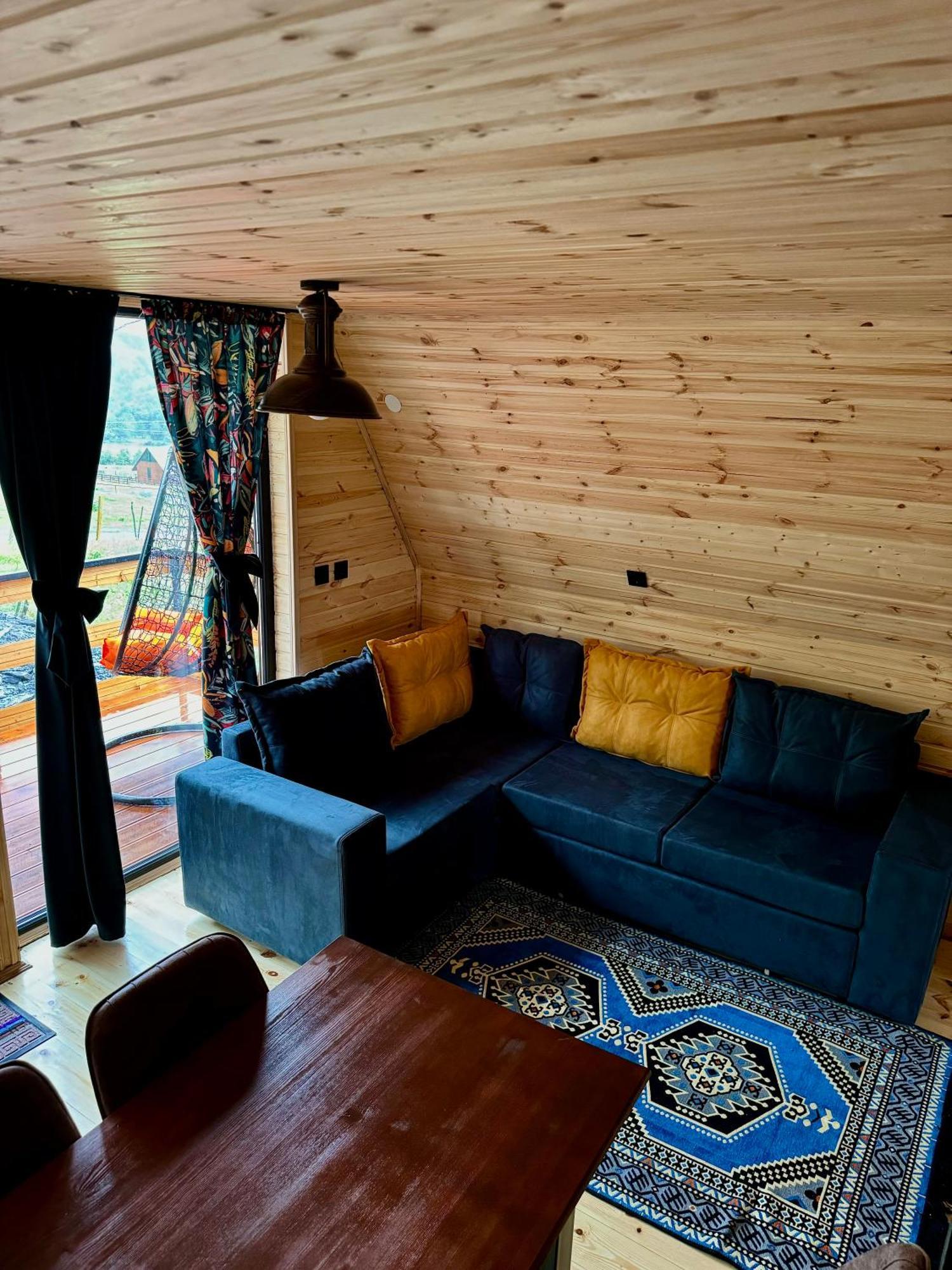 Kazbegi Inn Cottages Esterno foto