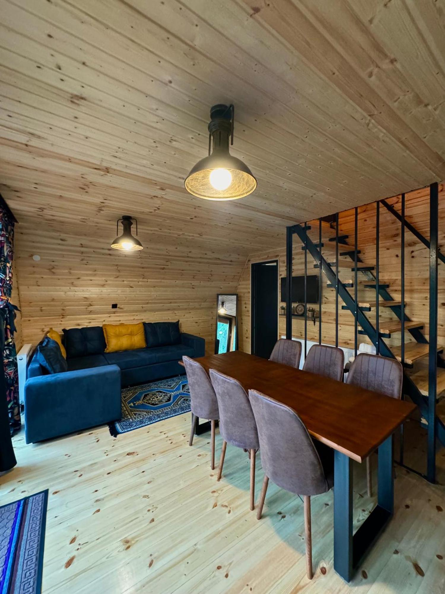 Kazbegi Inn Cottages Esterno foto