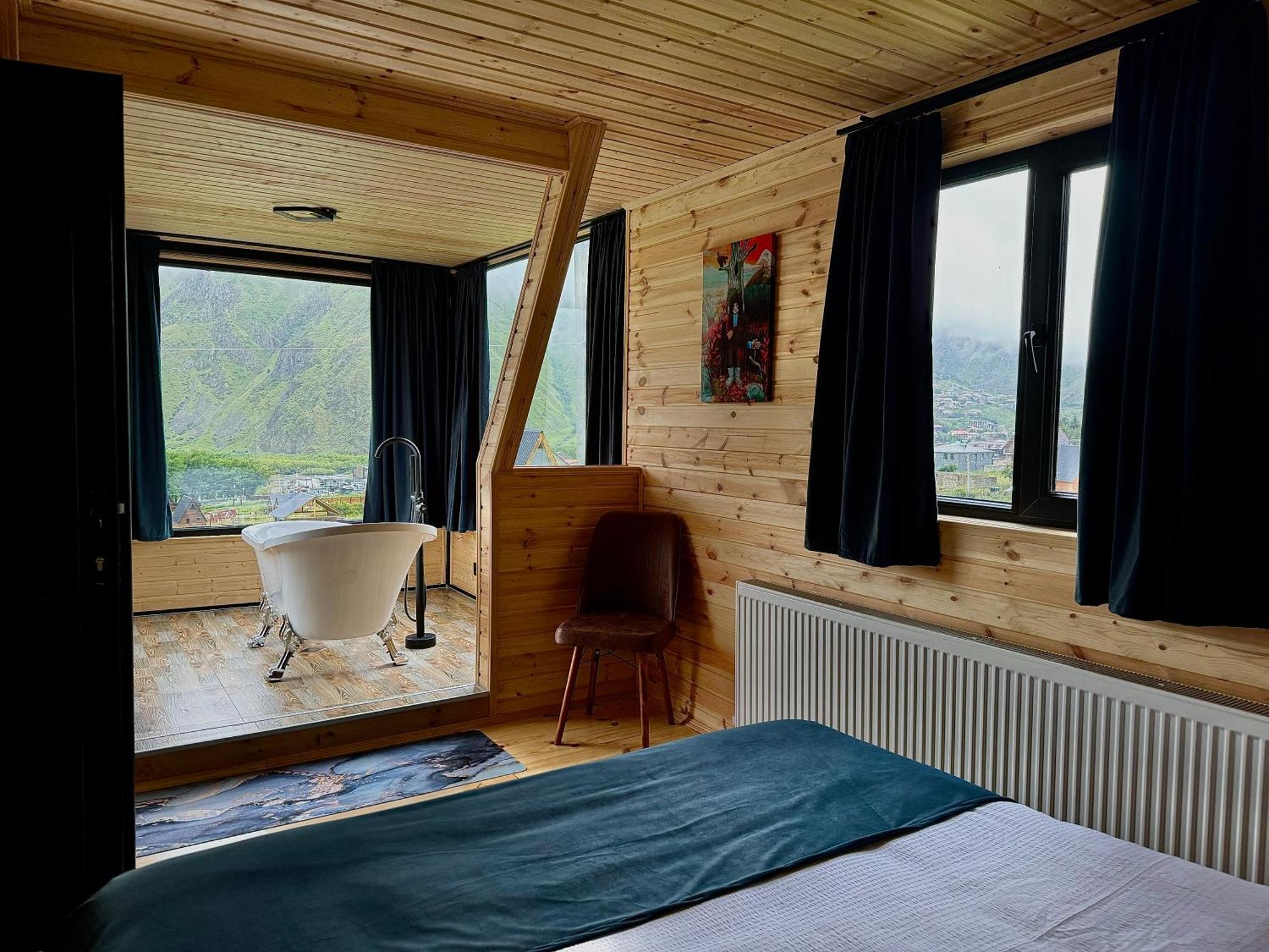 Kazbegi Inn Cottages Esterno foto
