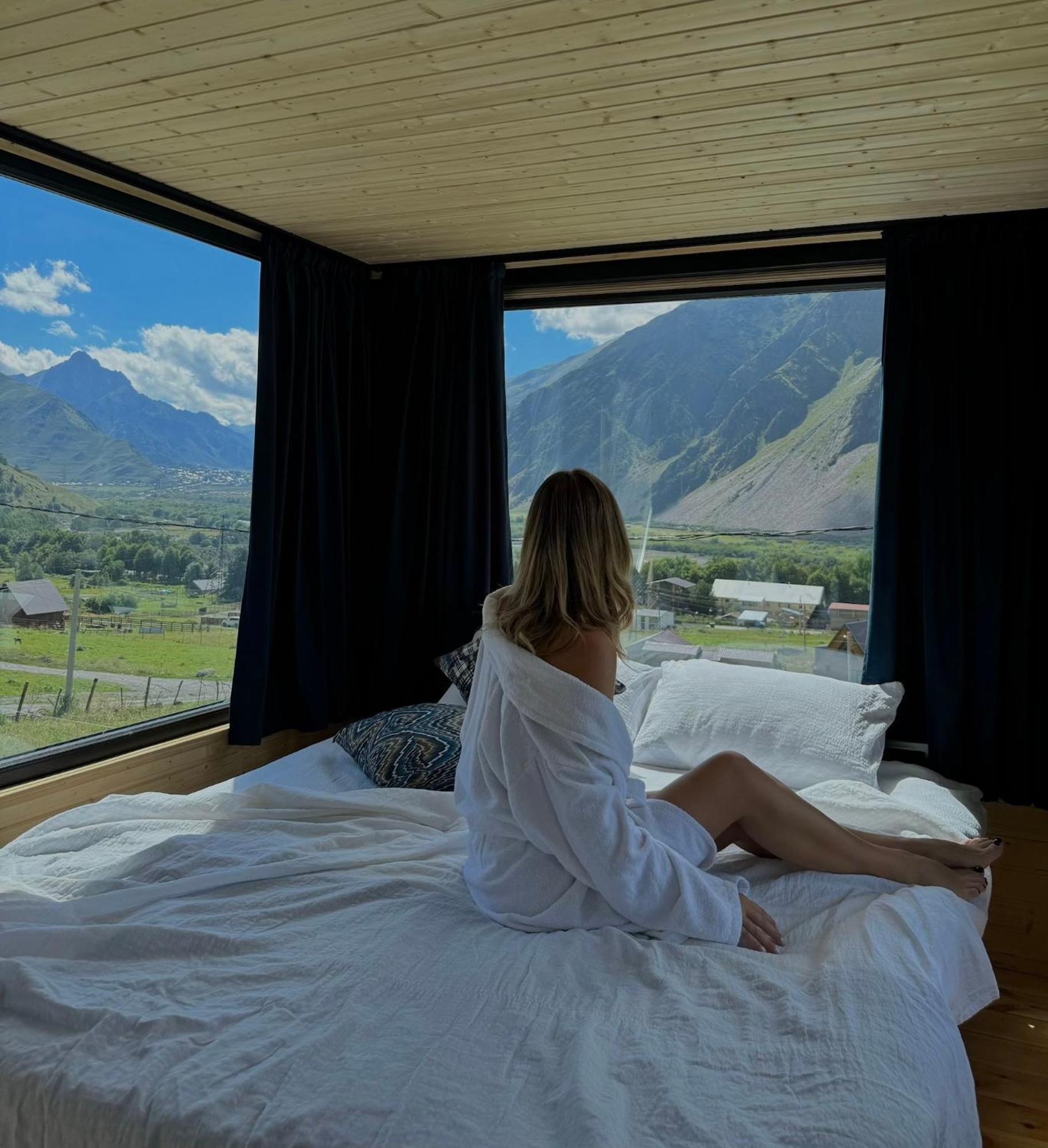 Kazbegi Inn Cottages Esterno foto