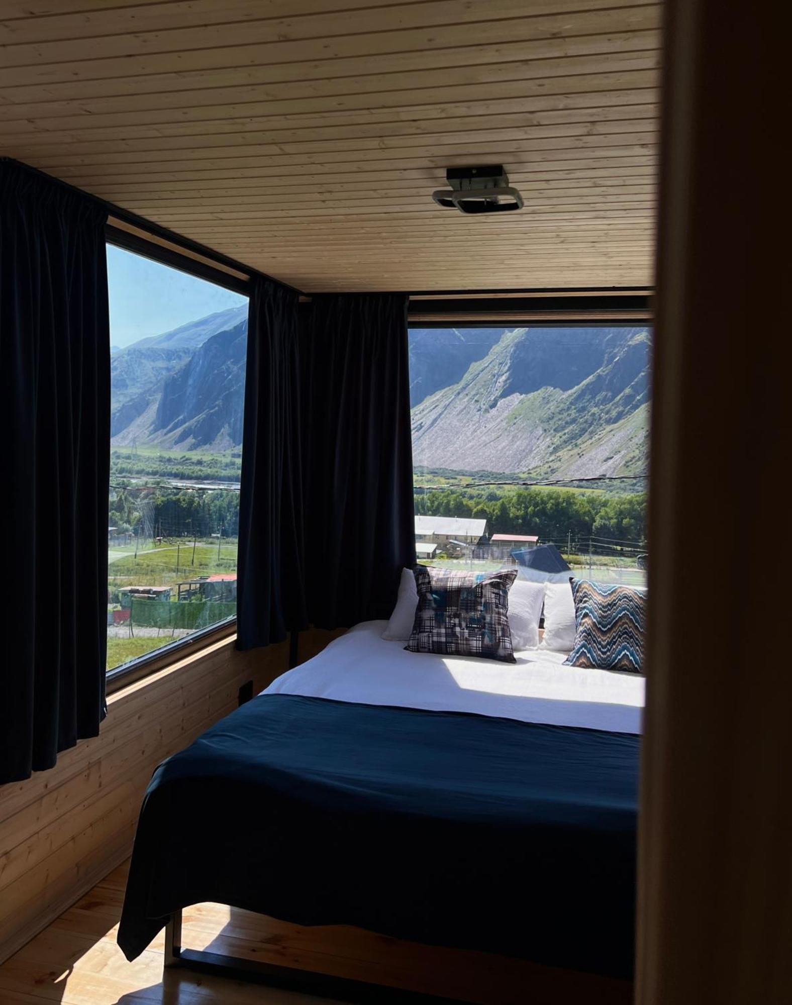 Kazbegi Inn Cottages Esterno foto